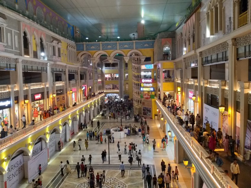 25 Best Shopping Malls In NCR Region (Delhi, Noida & Gurgaon)