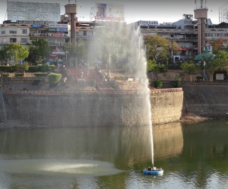 Vastrapur Lake